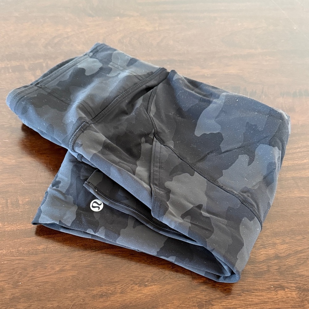 Lululemon Black Camouflage Leggings - Picture 5 of 5